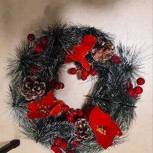 NWT Green Artificial Christmas Wreath